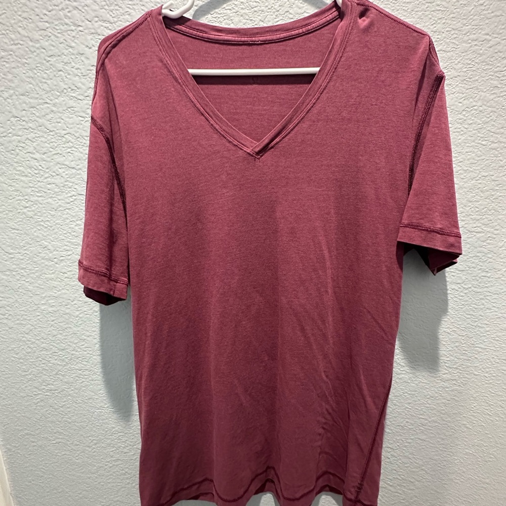 lululemon athletica Men’s V-Neck Maroon Top